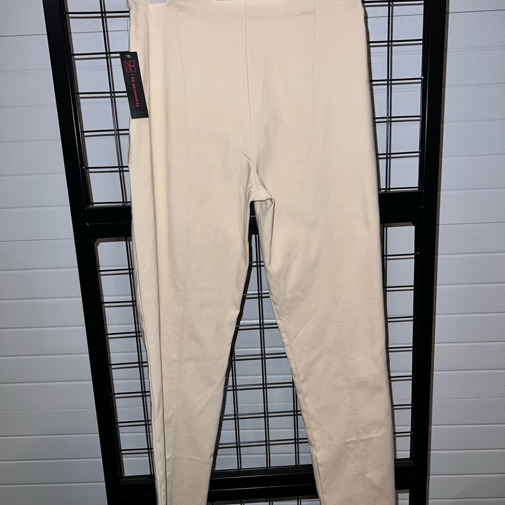 Cream High-Waisted Leggings